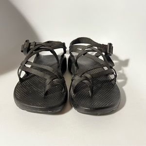 Chaco black straps sandal